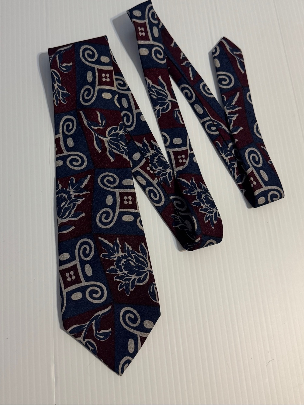 Vintage Saks Fifth Avenue Silk Tie City of London Floral Geometric Made England